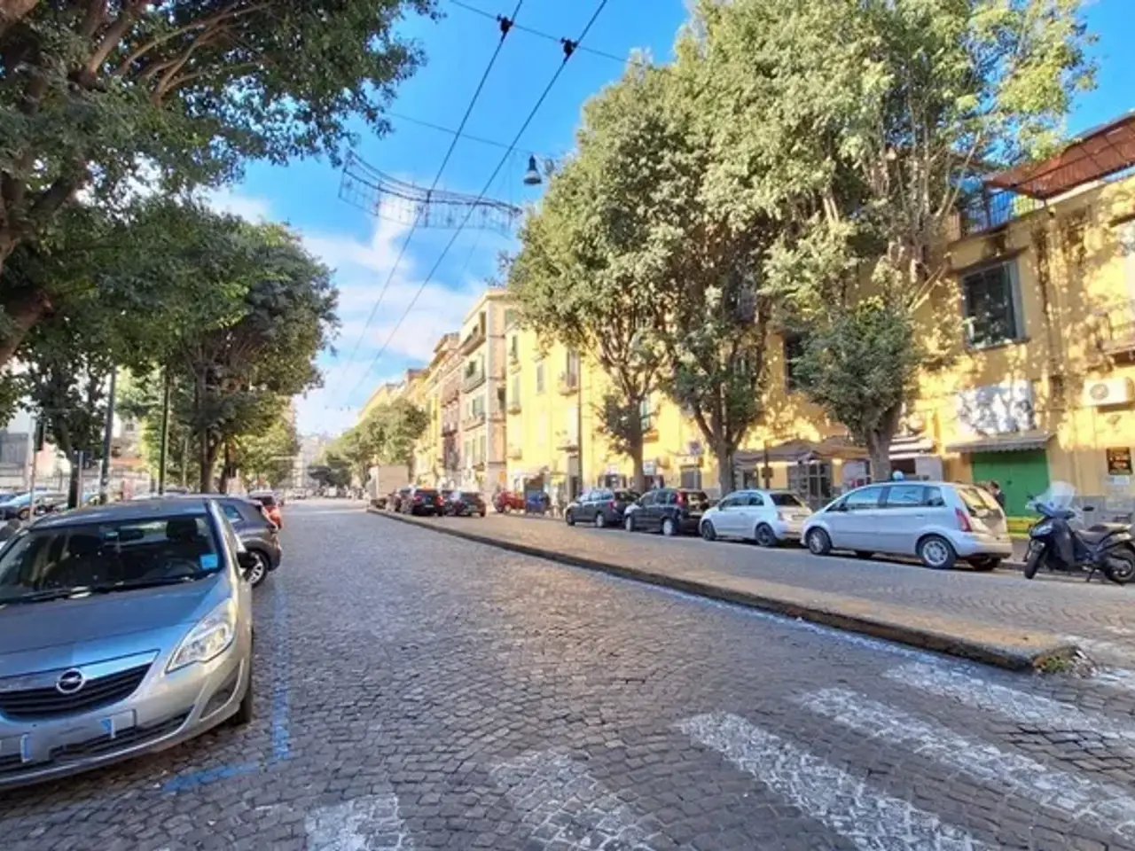 Negozio in Via Foria 149, Napoli, {3} - Foto 1