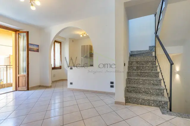 3-room flat, Albese con Cassano - Photo 1