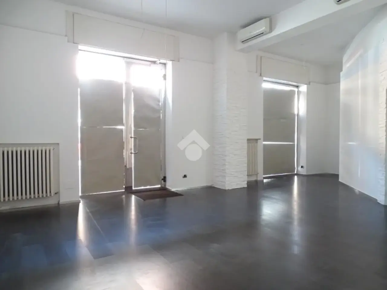 Negozio in Via Carlo Alberto 60, Alessandria, {3} - Foto 1