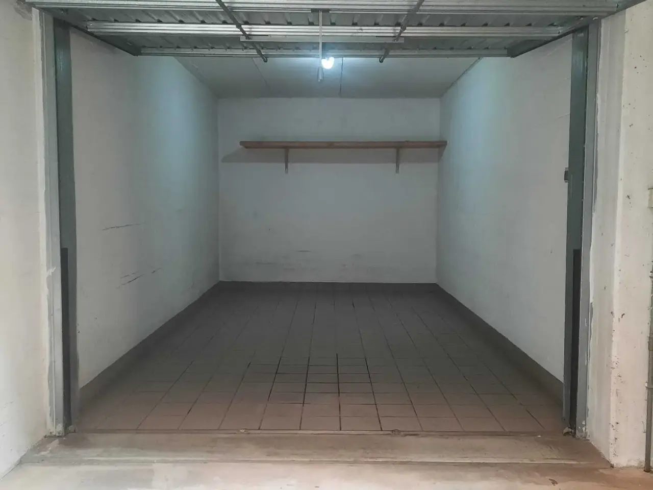 Parcheggio chiuso in Via Dott. Lorenzo Braibanti 20, Fiorenzuola D'Arda, {3} - Foto 2