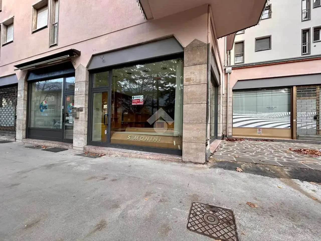 Negozio in Via Nicolò Tommaseo 1, Rovereto, {3} - Foto 2