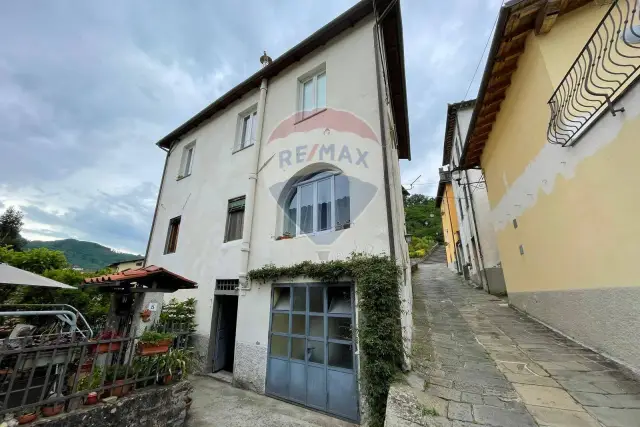 Appartamento in Via della Chiesa Fornoli 8, Bagni di Lucca - Foto 1