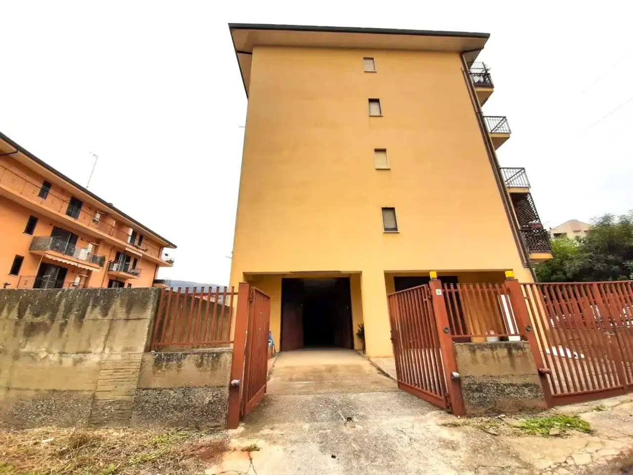 Magazzino in Via Gabriele Cianflone, Lamezia Terme, Catanzaro, Lamezia Terme, {3} - Foto 1