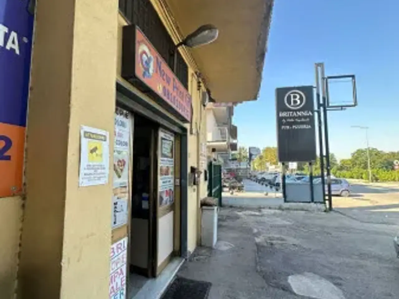 Negozio in Via Nazionale delle Puglie 189, San Vitaliano, {3} - Foto 2