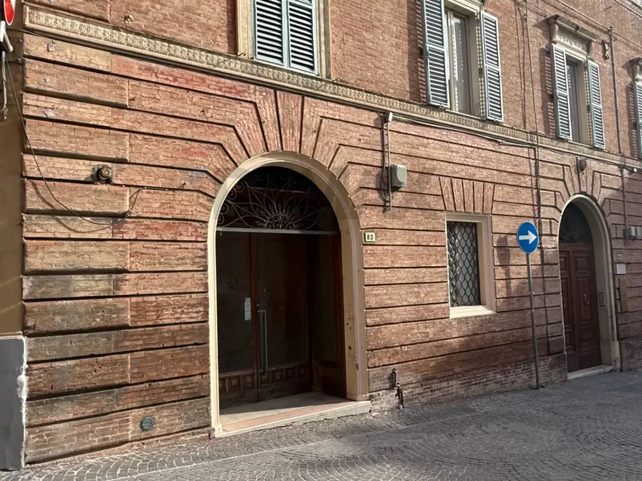 Negozio in Via Cialdini 83, Fabriano, {3} - Foto 1