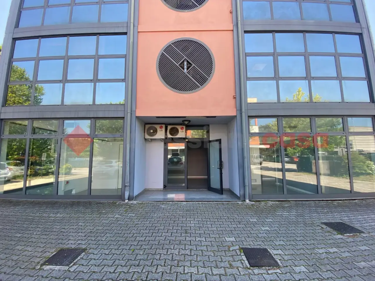 Negozio in Via G. Rossa 24, Ponte San Nicolo', {3} - Foto 1