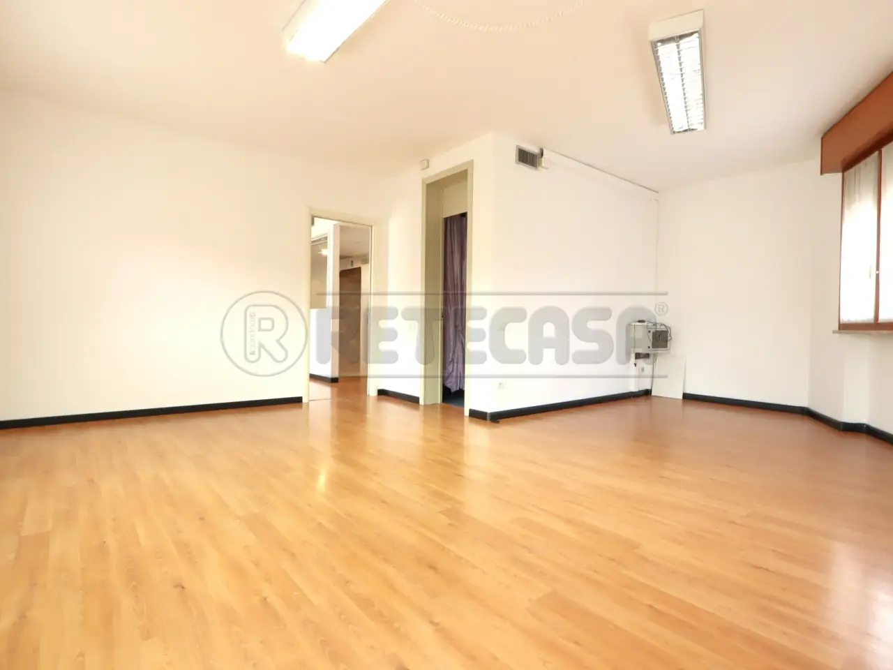 Ufficio in Contrà San Bortolo 85, Vicenza, {3} - Foto 1