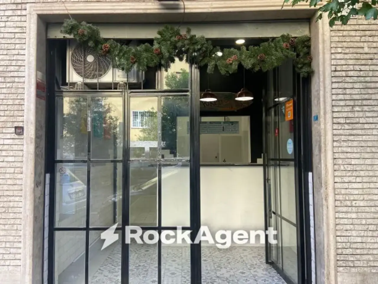 Negozio in Via Ugo Balzani 79, Roma, {3} - Foto 2