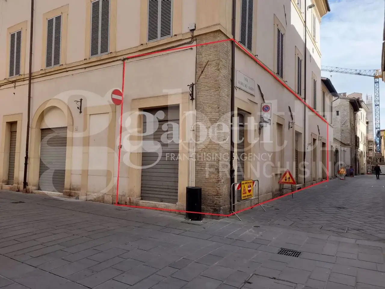 Negozio in Via Antonio Gramsci , Foligno, {3} - Foto 1