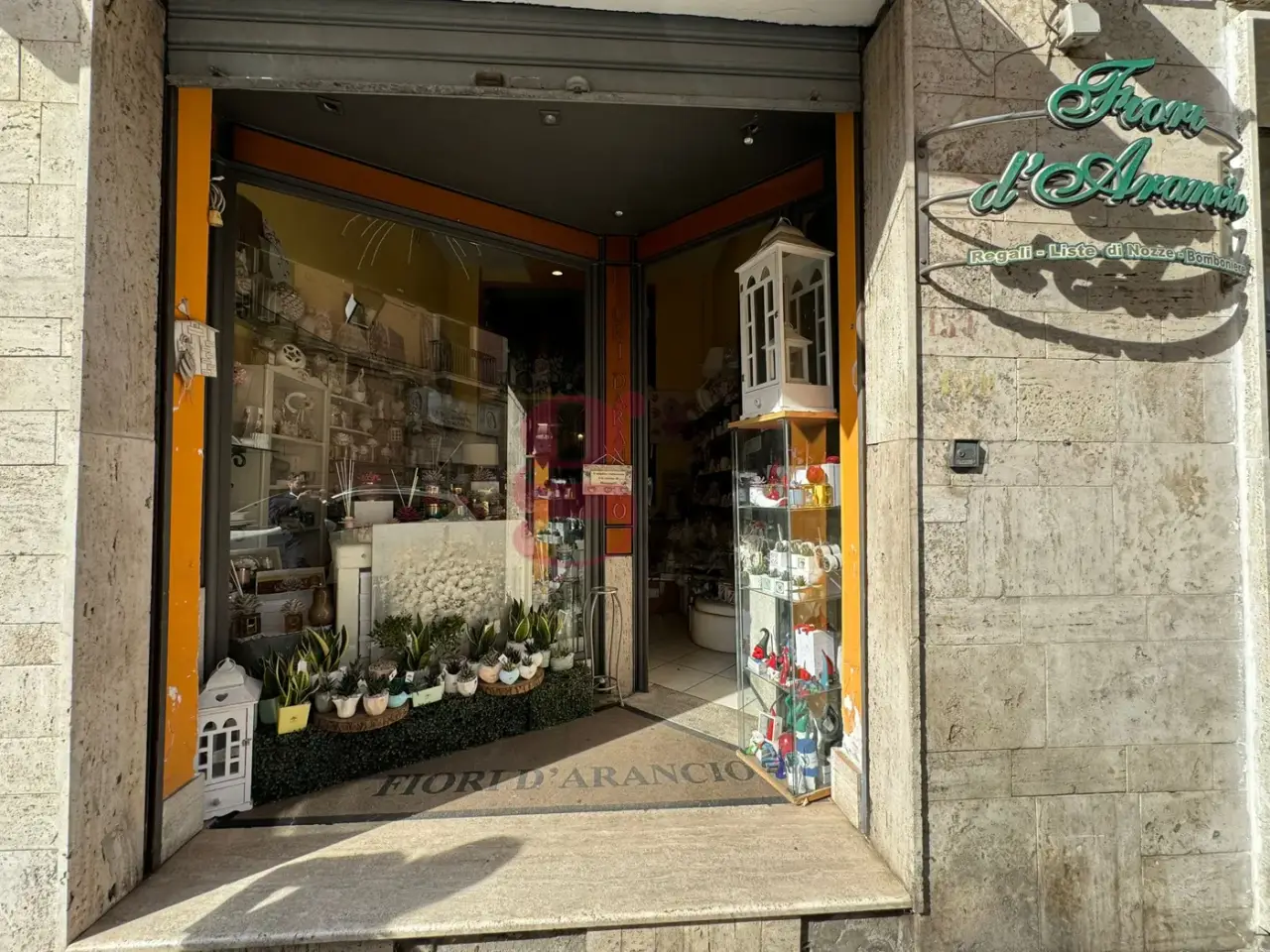 Esercizio commerciale in Via Roma , Gragnano, {3} - Foto 2