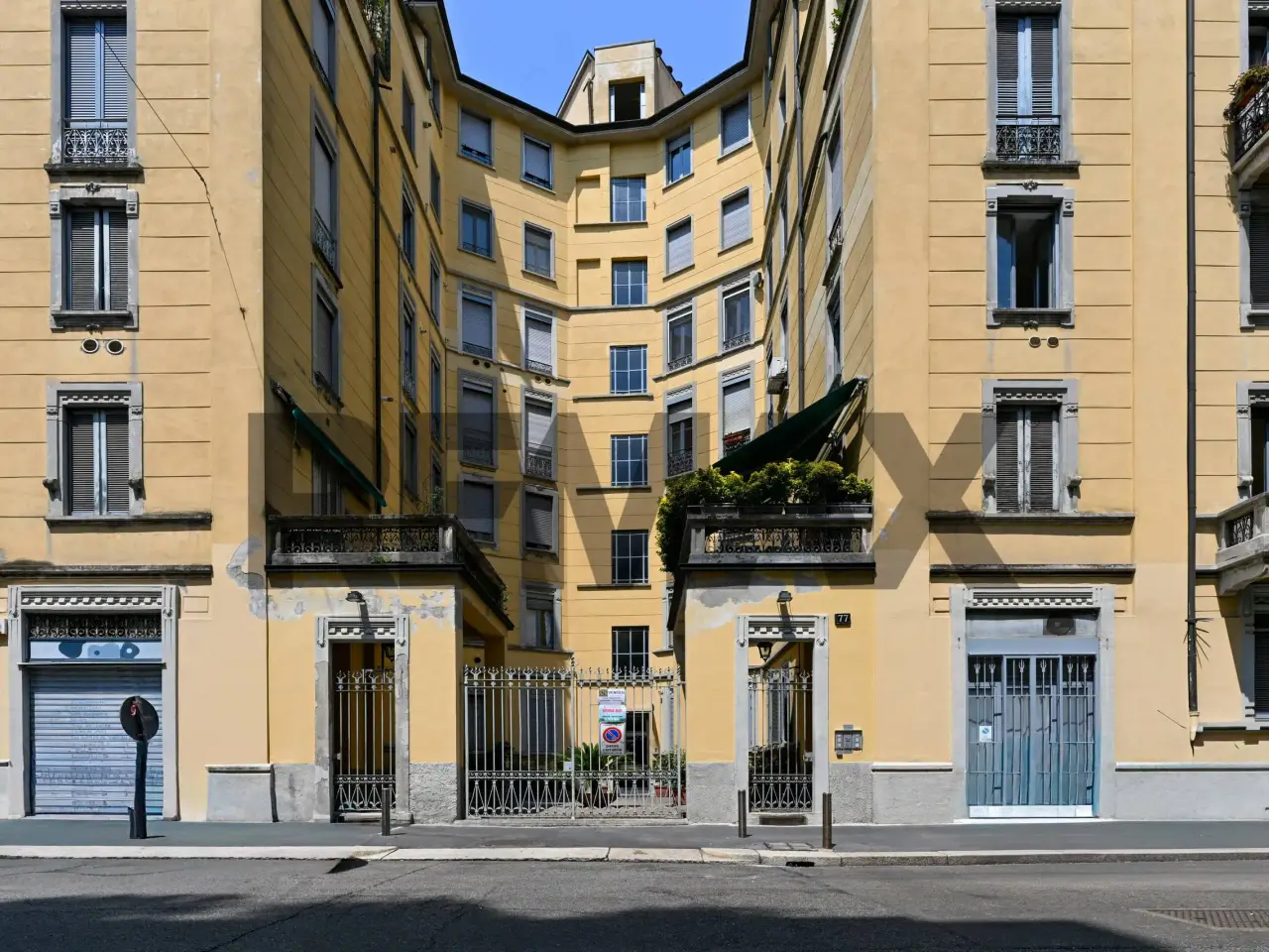Negozio in Via Carlo Goldoni 77, Milano, {3} - Foto 2