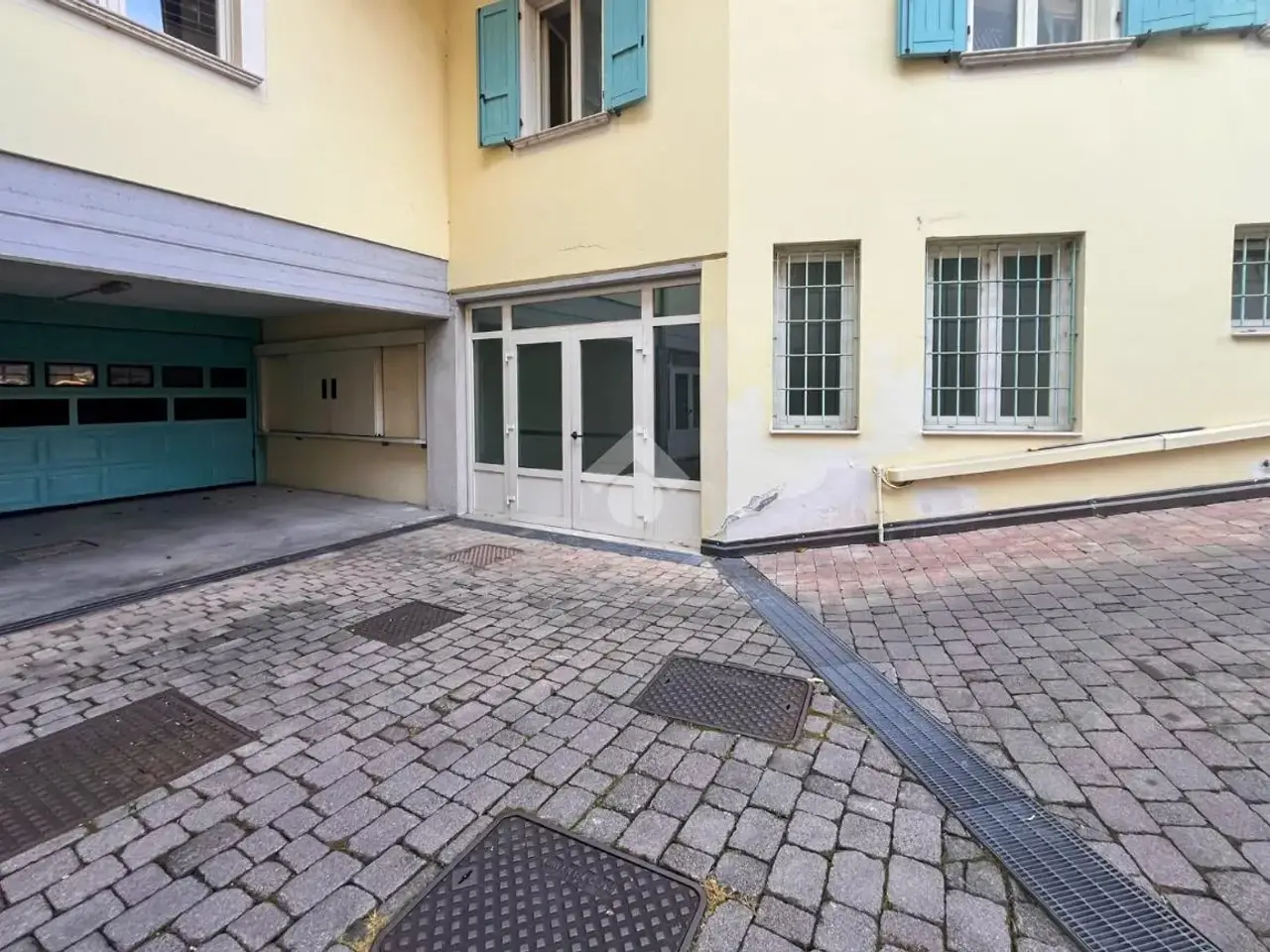 Magazzino in Viale Motta 149, Desenzano Del Garda, {3} - Foto 1
