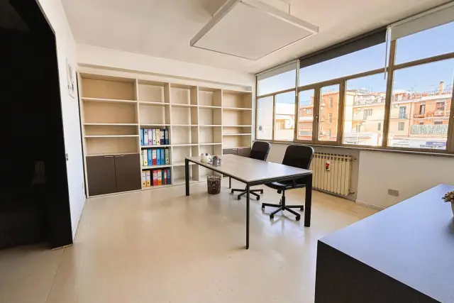 Shared office in Via Carlo Saraceni, Roma - Photo 1