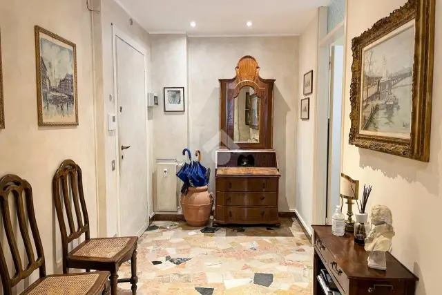 Büro in Via della Brunella 1, Varese - Foto 1