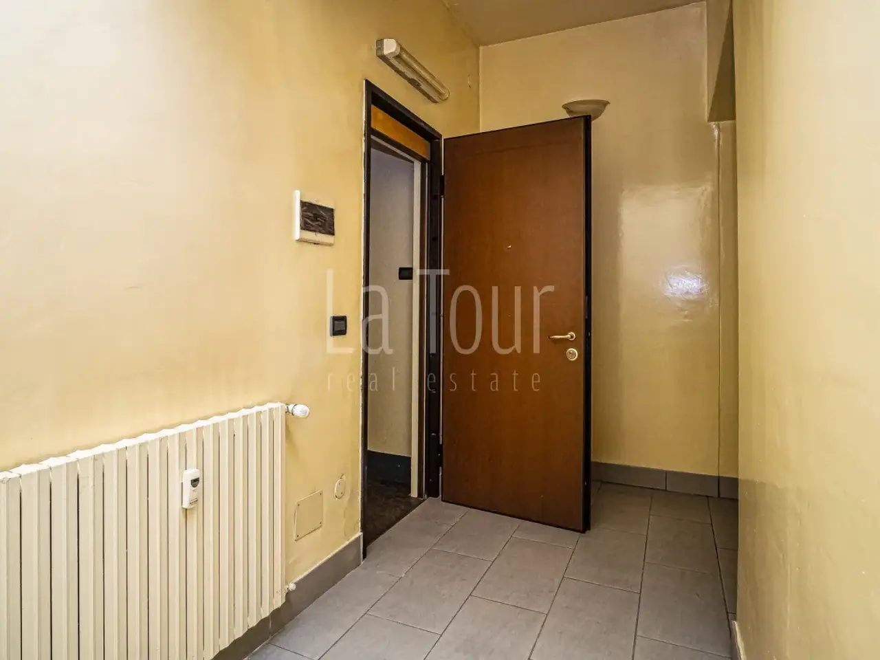 Ufficio in Viale Conseil Des Commis 32, Aosta, {3} - Foto 2