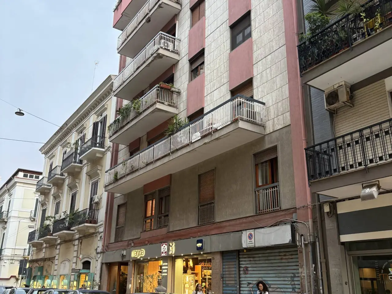 Ufficio in Via Prospero Petroni 30, Bari, {3} - Foto 1