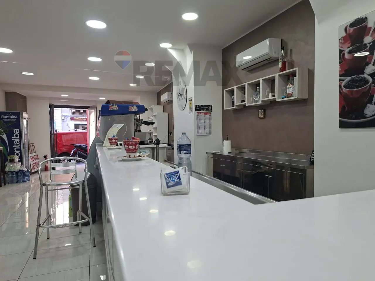 Esercizio commerciale in Via Etnea 588, Catania, {3} - Foto 1