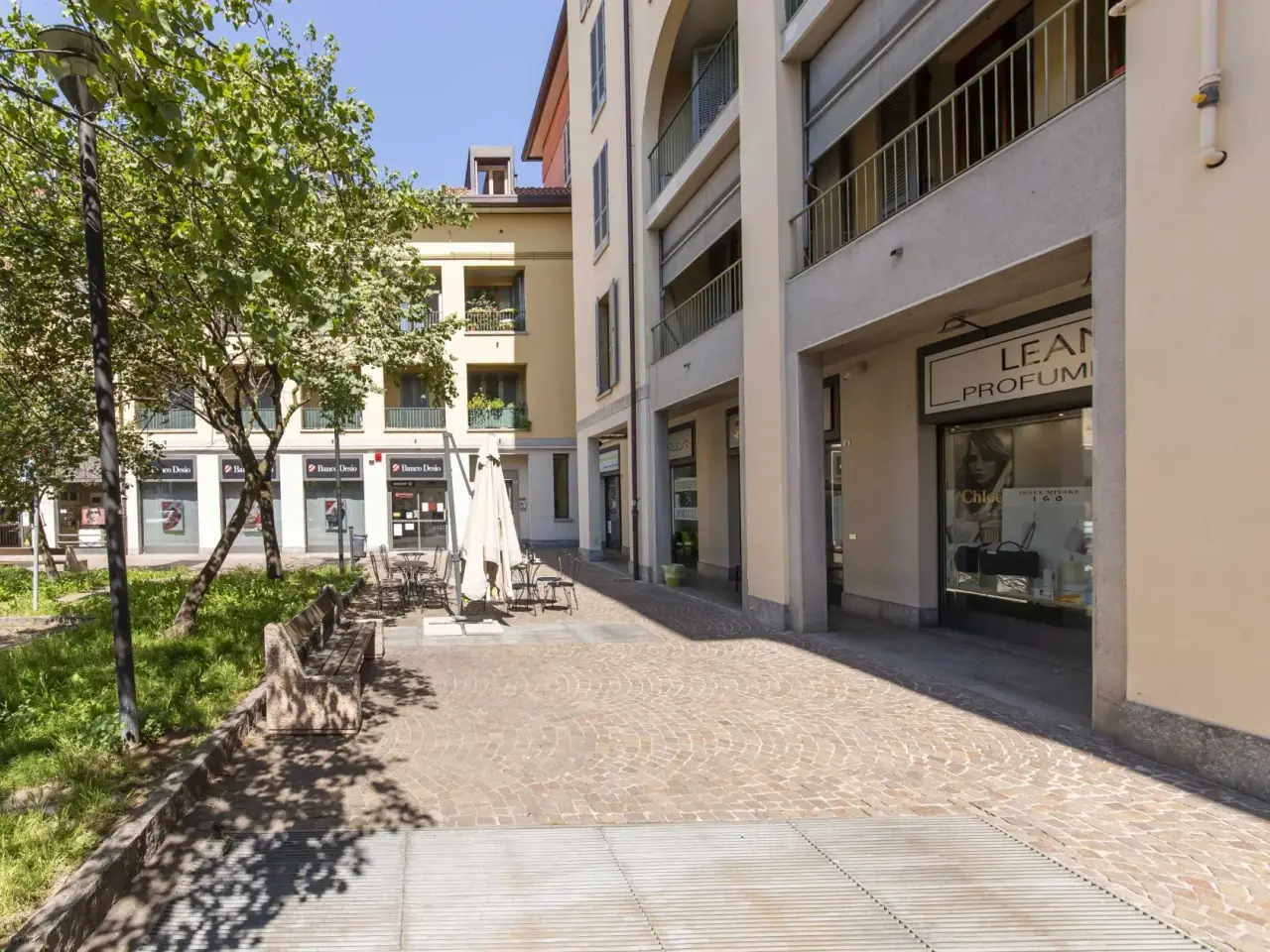 Negozio in Piazza Aldo Moro, 2, Bollate, {3} - Foto 2