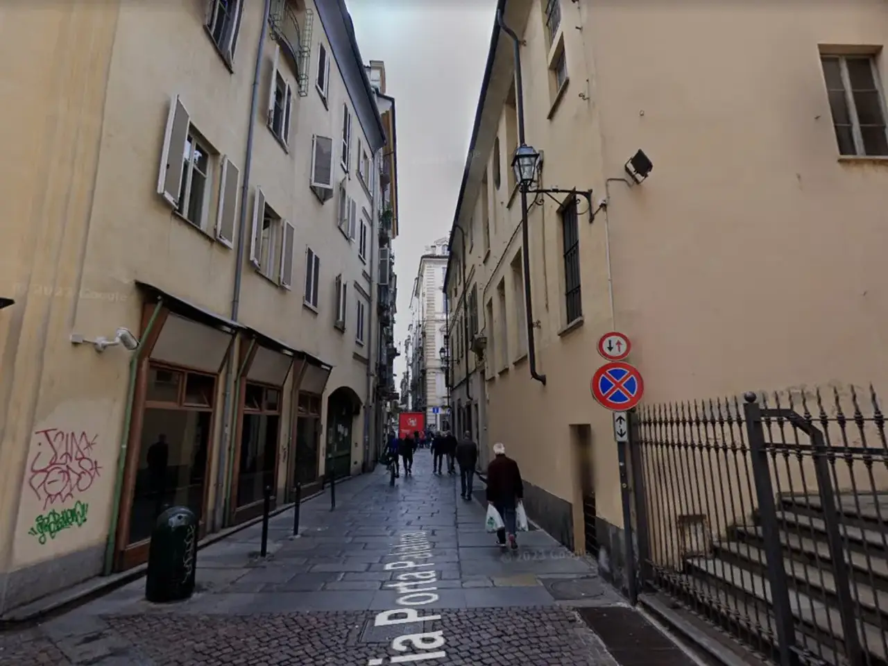 Parcheggio chiuso in Via Porta Palatina, Torino, {3} - Foto 1