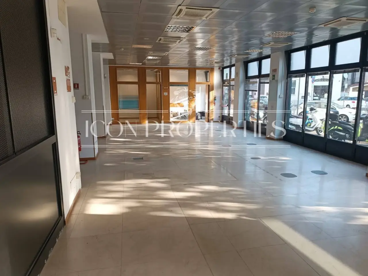 Negozio in Via Ambrogio Binda 56, Milano, {3} - Foto 1