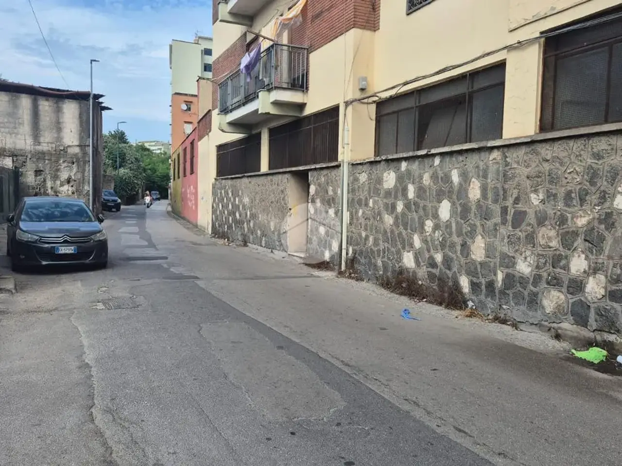 Magazzino in Str. Vicinale Cupa Segretario 61, Napoli, {3} - Foto 1