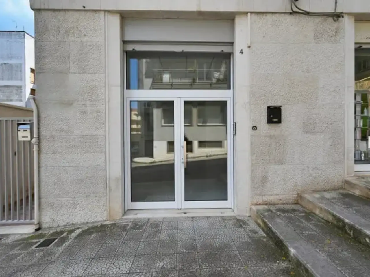 Negozio in Via Tenente Giuseppe Pugliese 6, Putignano, {3} - Foto 1