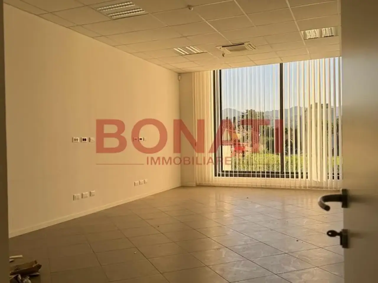 Capannone in , Sarzana, {3} - Foto 2