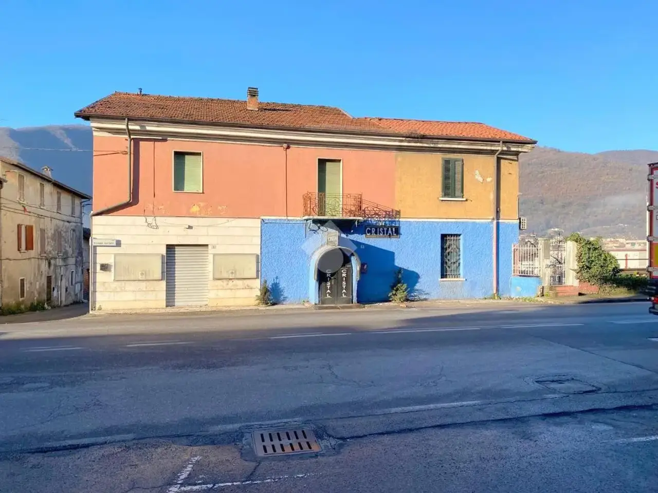 Palazzina commerciale in Via Giuseppe Garibaldi 7, Villa Carcina, {3} - Foto 2