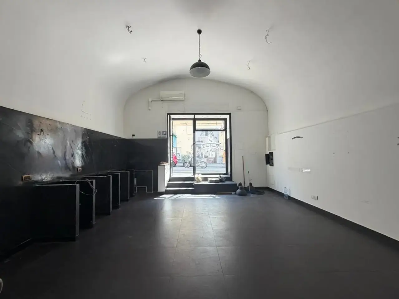 Negozio in Via Pigna 213, Napoli, {3} - Foto 1
