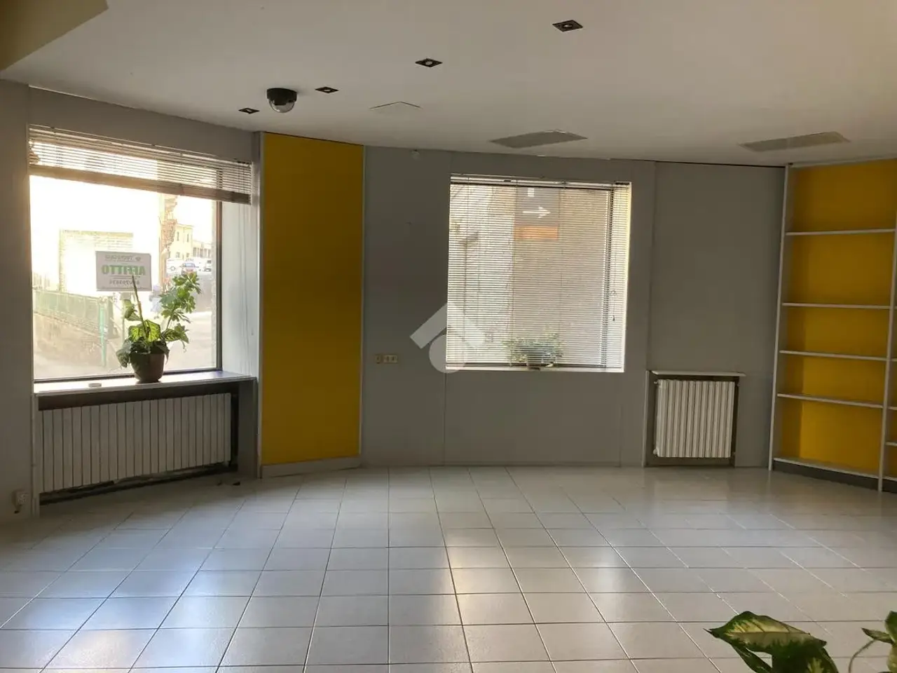 Negozio in Via B. Sella 9, Valdilana, {3} - Foto 2