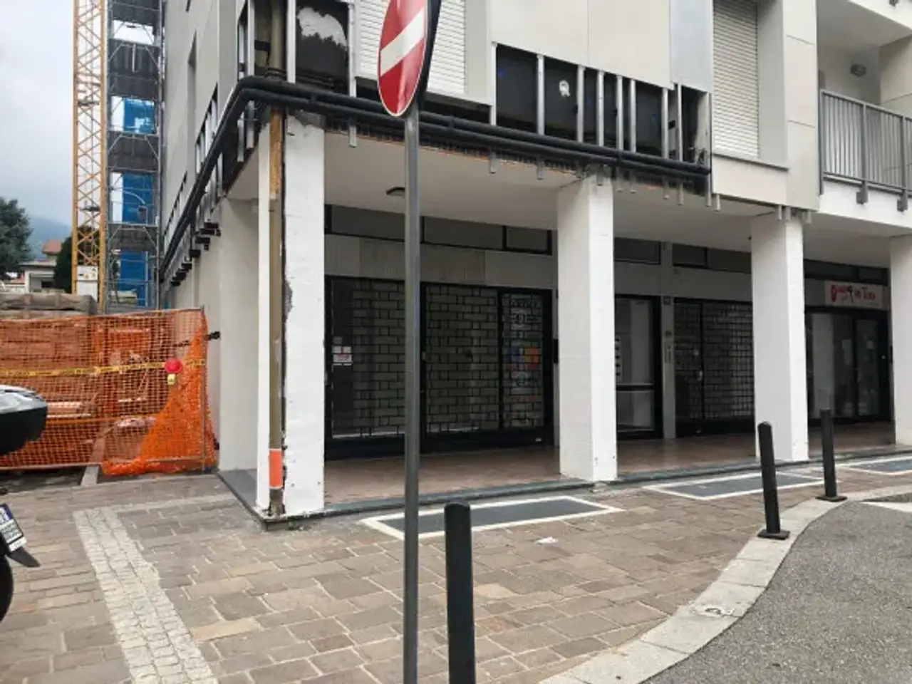 Negozio in Viale Filippo Turati, Lecco, {3} - Foto 1