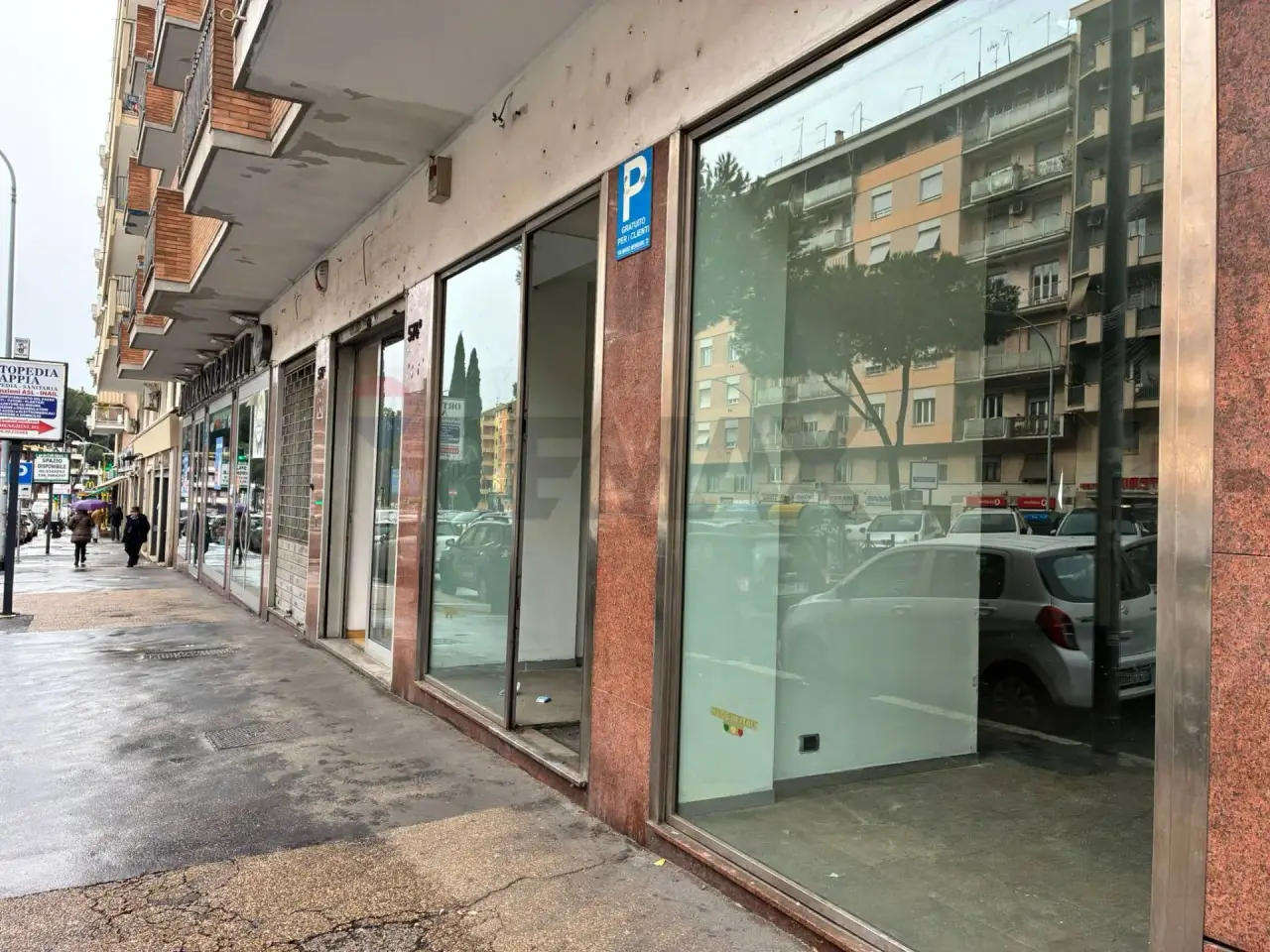 Negozio in Via Appia Nuova 574, Roma, {3} - Foto 1