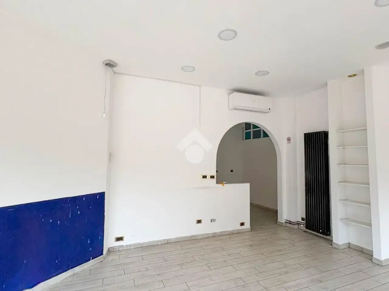 Negozio in Via Brasile 2, Pioltello, {3} - Foto 1