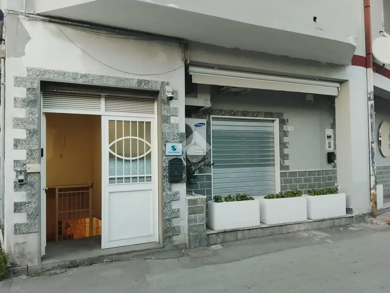 Magazzino in Via Vittorio Emanuele 30, Volla, {3} - Foto 1