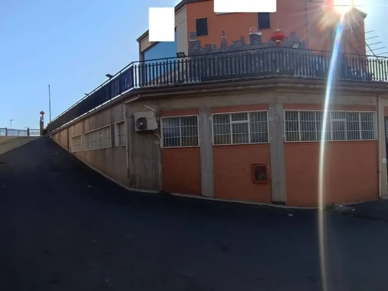 Negozio in Via Aldo Moro 22, Santa Maria Di Licodia, {3} - Foto 1