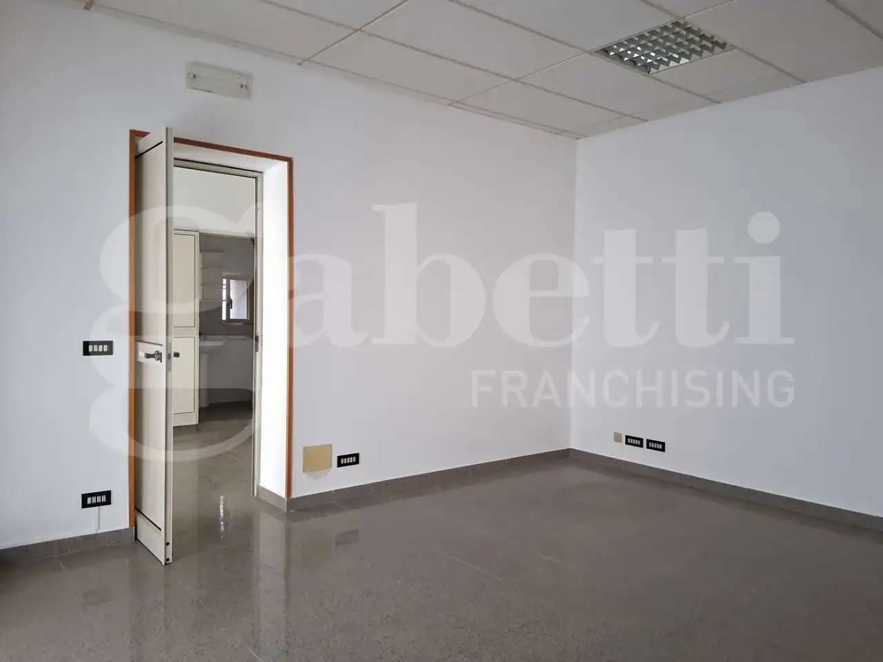 Magazzino in Via Ciullo d'Alcamo 4, Ragusa, {3} - Foto 2