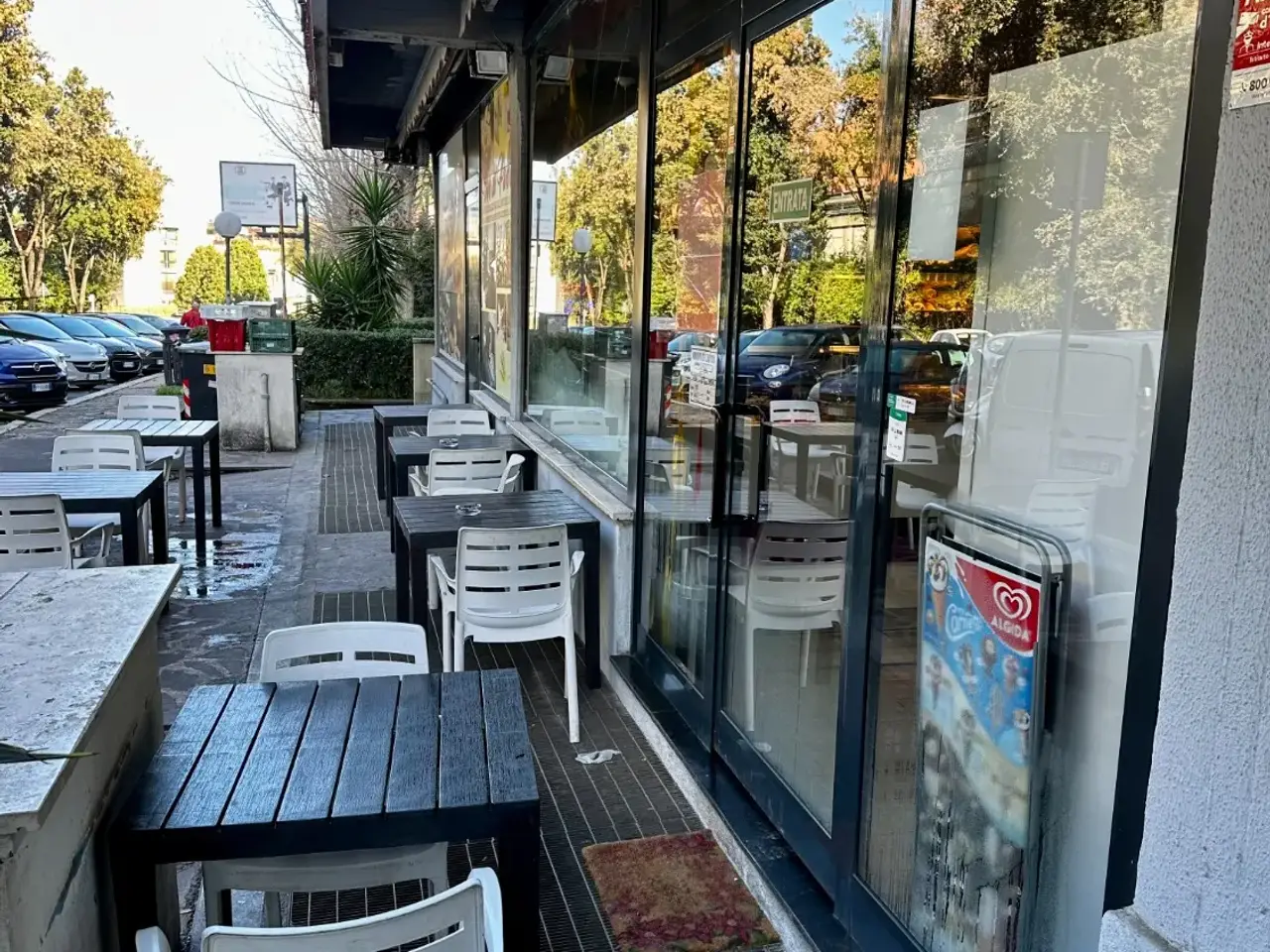 Negozio in Viale degli Eroi di Rodi, Roma, {3} - Foto 2