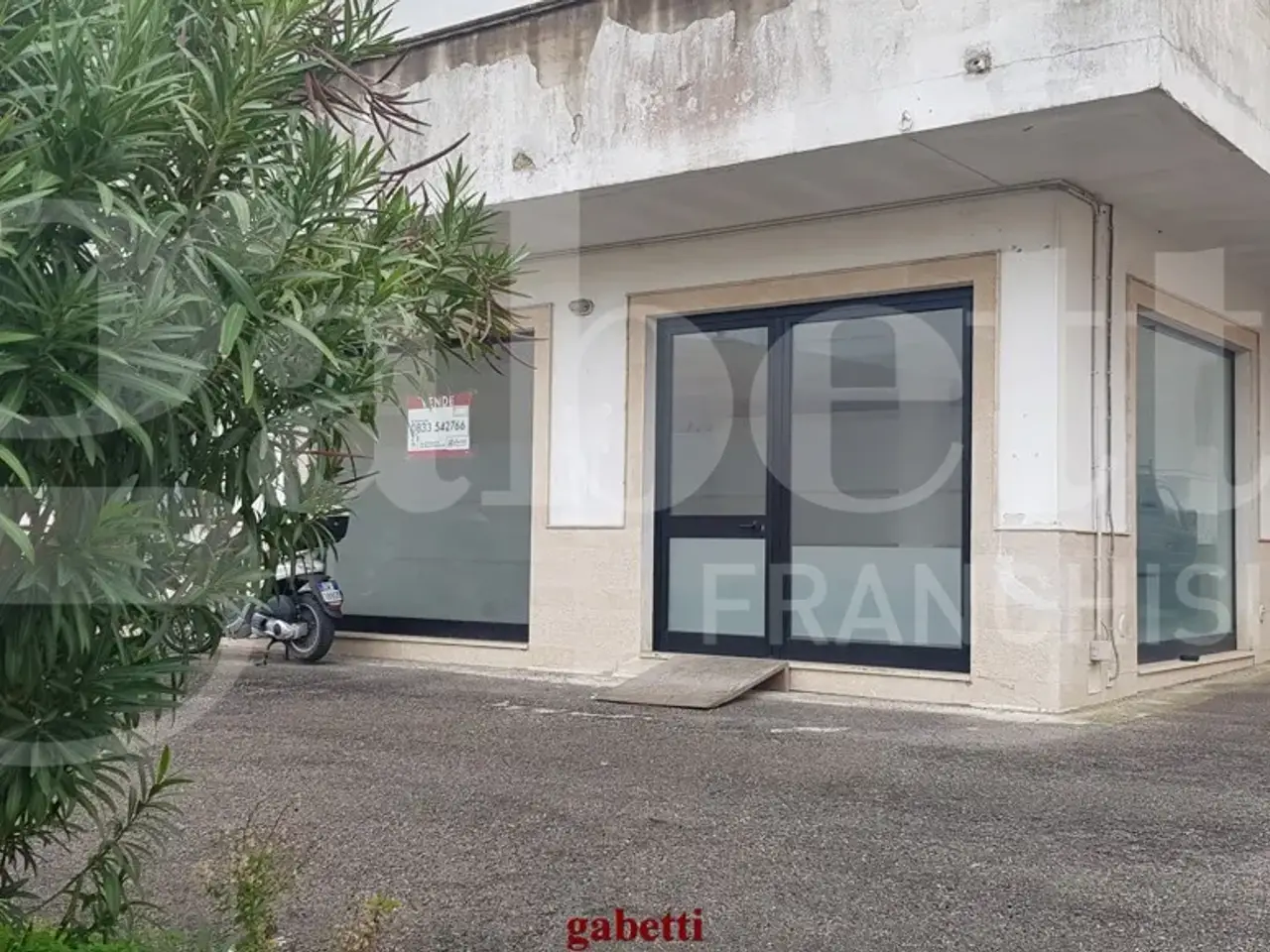 Negozio in Via Giolitti, Tricase, {3} - Foto 2