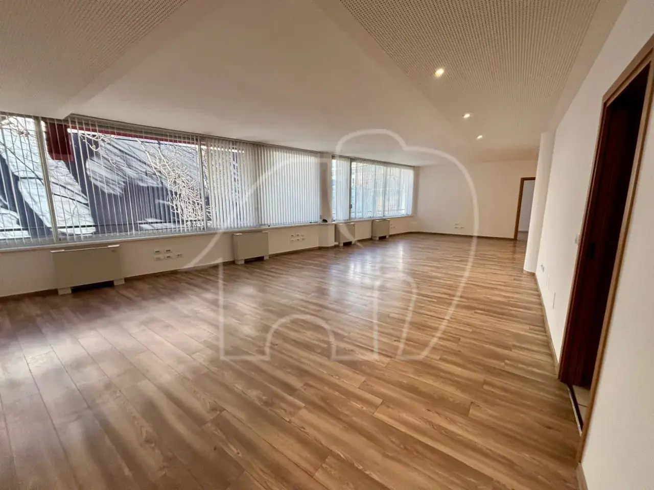 Ufficio in Via Francesco Crispi - Francesco-Crispi-StraßE, Bolzano, {3} - Foto 1