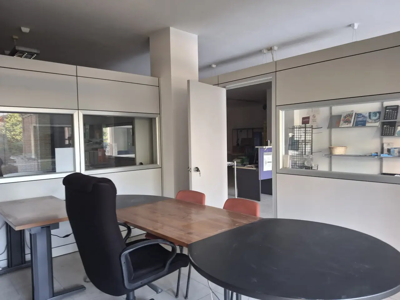 Palazzina commerciale in Piazza Buenos Aires, Porto Recanati, {3} - Foto 1