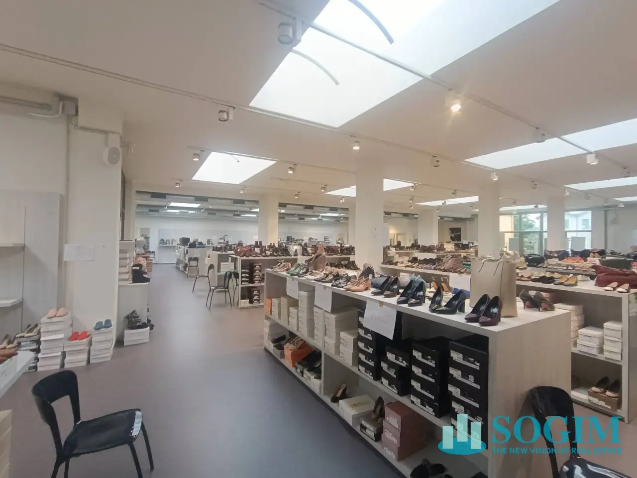 Negozio in Via Vittorio Veneto 98, Cirimido, {3} - Foto 1