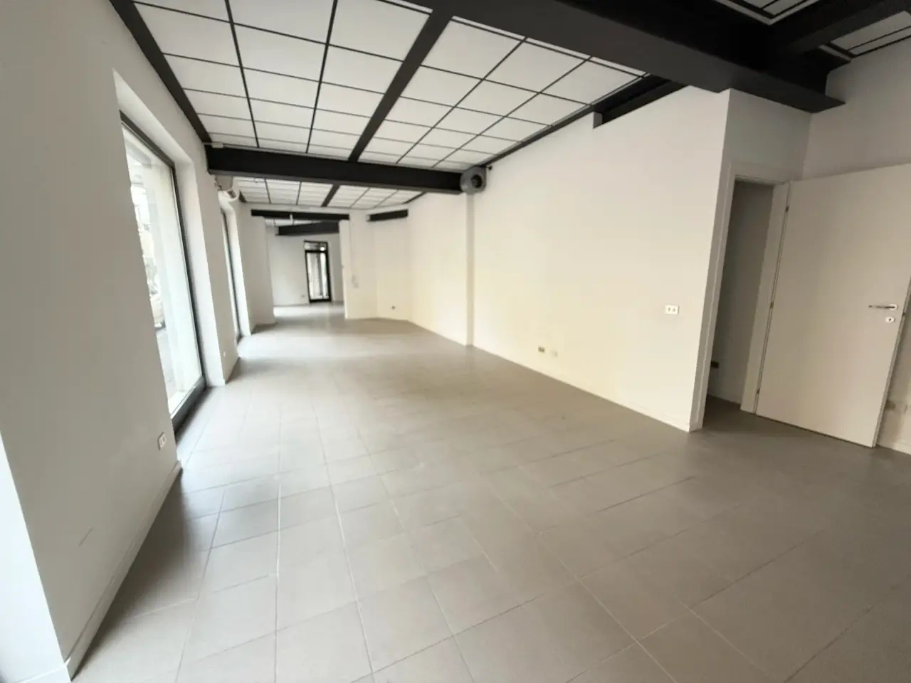Ufficio in , Verona, {3} - Foto 1