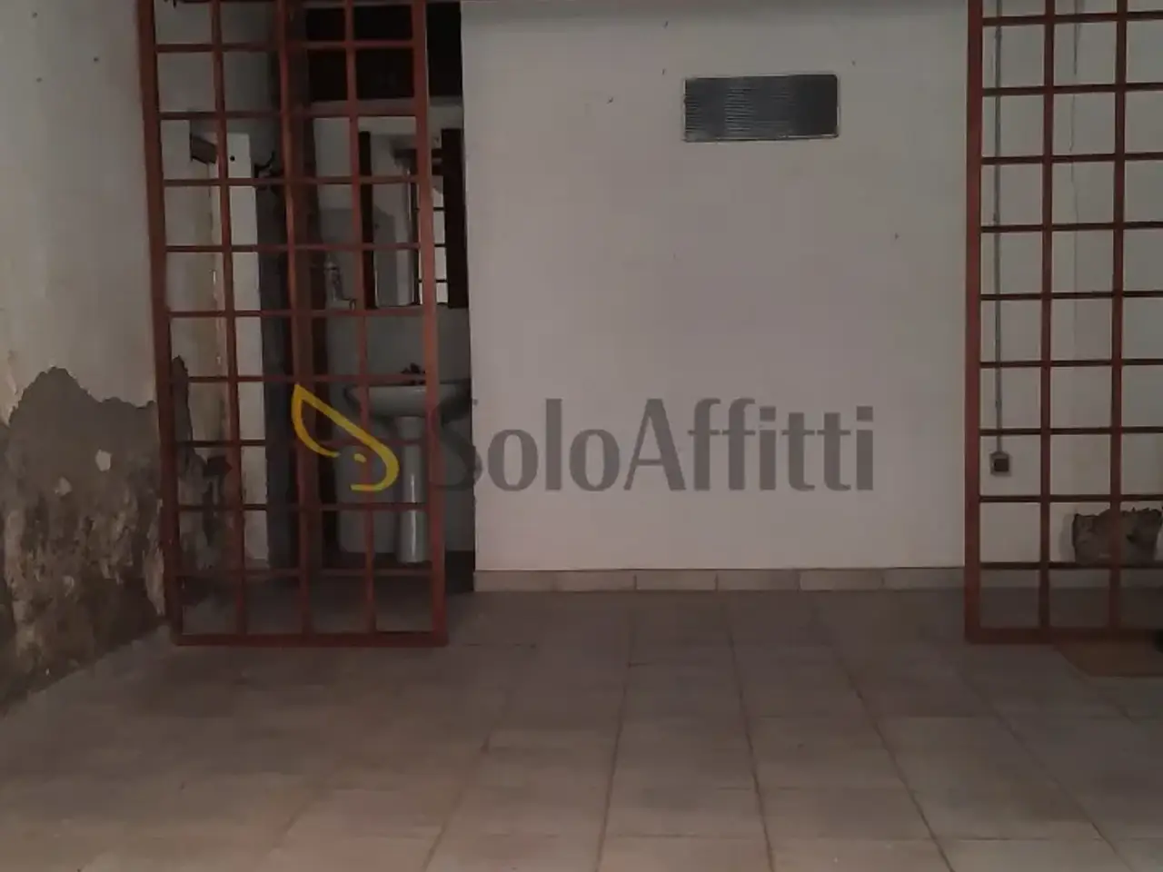 Magazzino in Via Terrazzini 24, Livorno, {3} - Foto 2