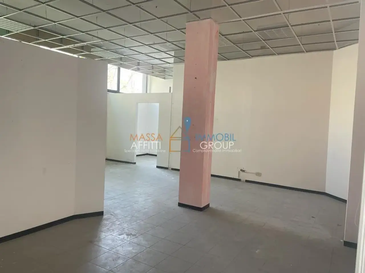 Ufficio in Via Aurelia Ovest 177, Massa, {3} - Foto 1