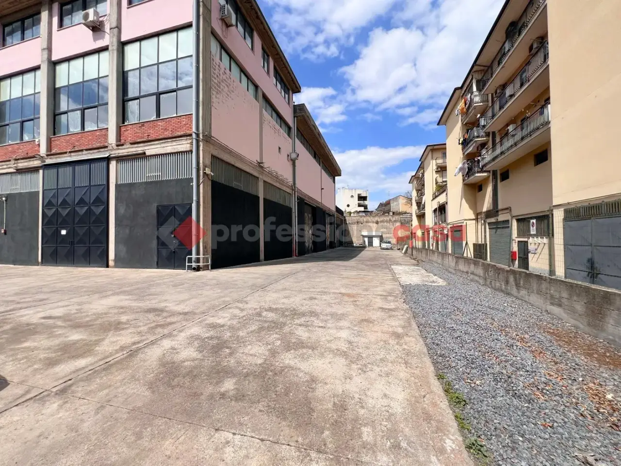Capannone in Via Rosolino Pilo  4, Camporotondo Etneo, {3} - Foto 1