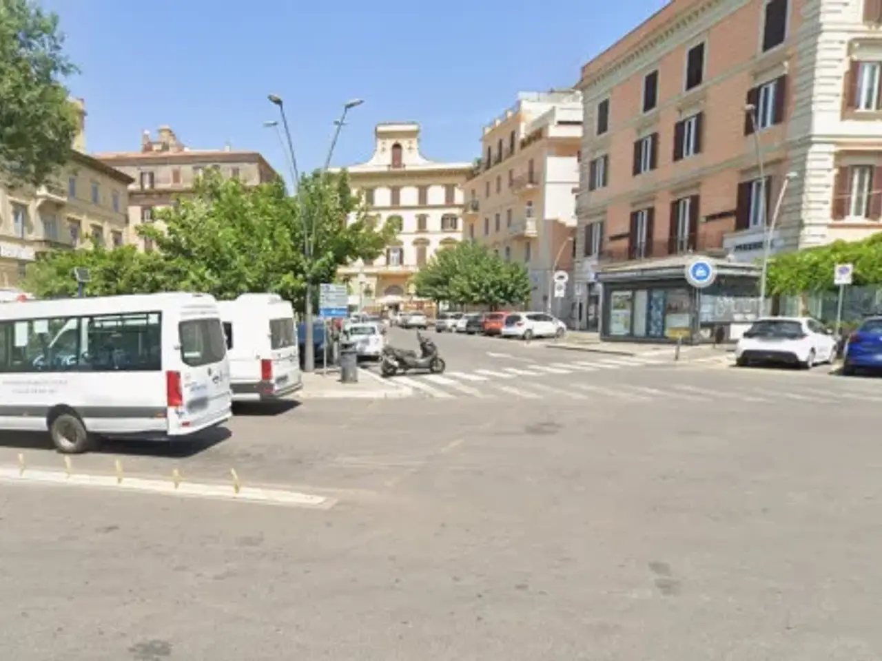 Negozio in Piazza Guglielmo Marconi, Frascati, {3} - Foto 1