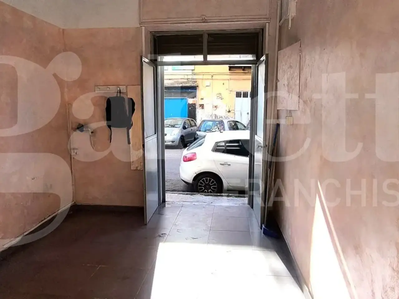 Negozio in Via Carrascosa, Napoli, {3} - Foto 2