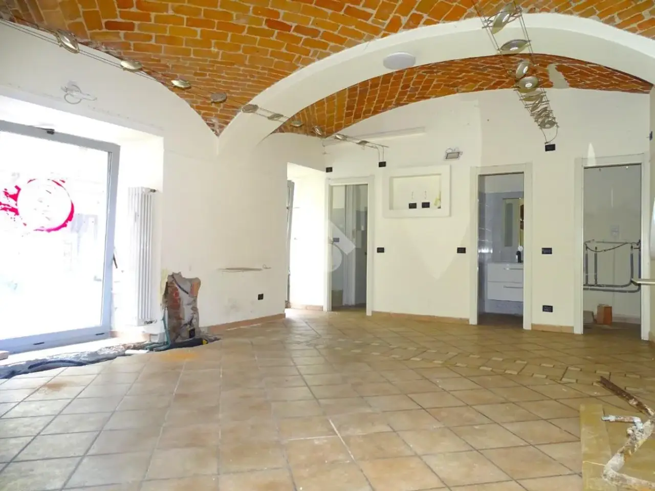 Negozio in Corso Roma 85, Alessandria, {3} - Foto 1