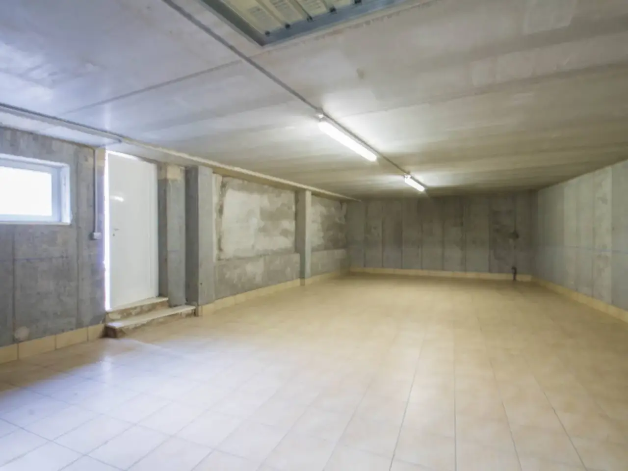 Magazzino in Via del Quadrato 38, Villafranca Di Verona, {3} - Foto 1