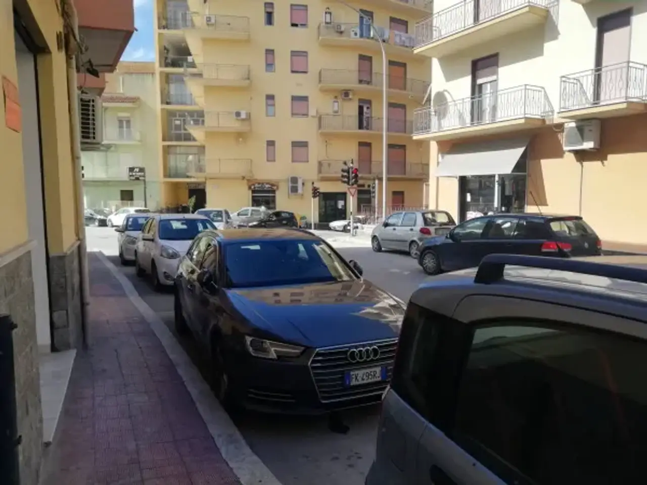 Negozio in Via Alcide De Gasperi, Sciacca, {3} - Foto 1